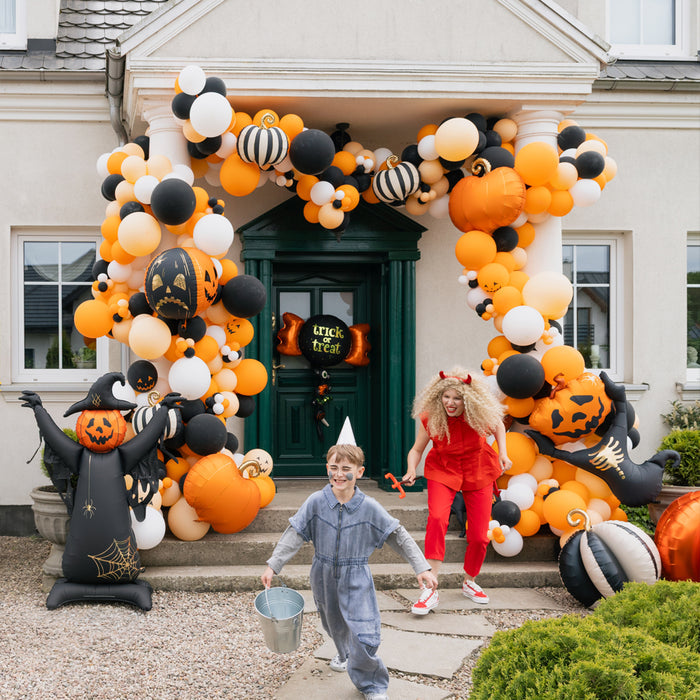 Giant Pumpkin Scarecrow Standing Foil Balloon - 1.52m