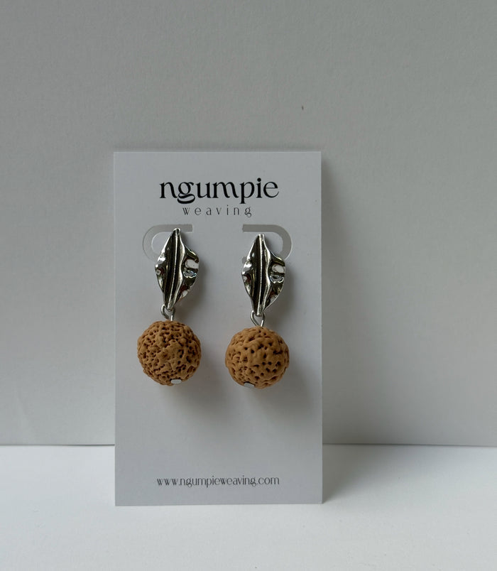 Gumnut leaf drops