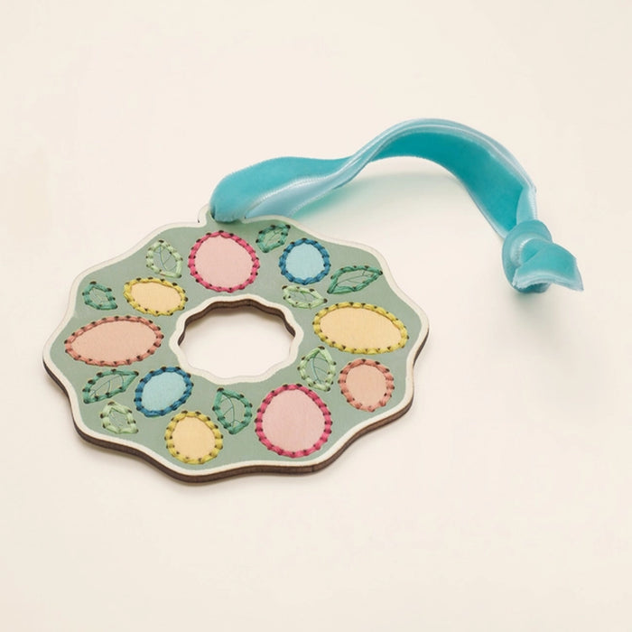 Make Your Own Spring Easter Wreath Decoration