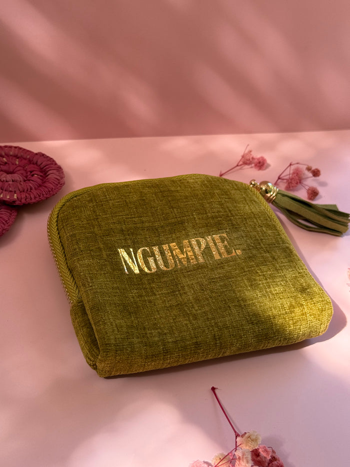 Ngumpie travel case