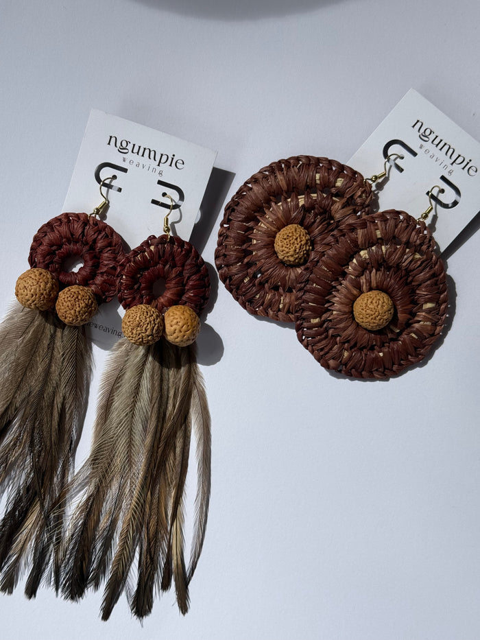 Quondong weave